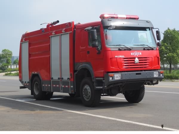国五豪沃四驱泡沫消防车（6吨）：